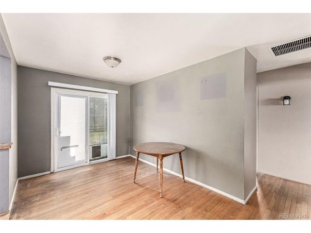 40 Dover St, Lakewood, CO 80226