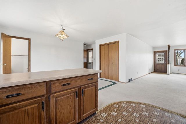 637 E SCOTT STREET, Fond Du Lac, WI 54935