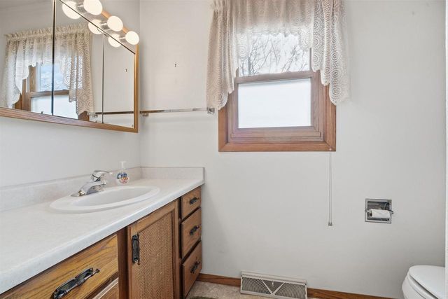 637 E SCOTT STREET, Fond Du Lac, WI 54935