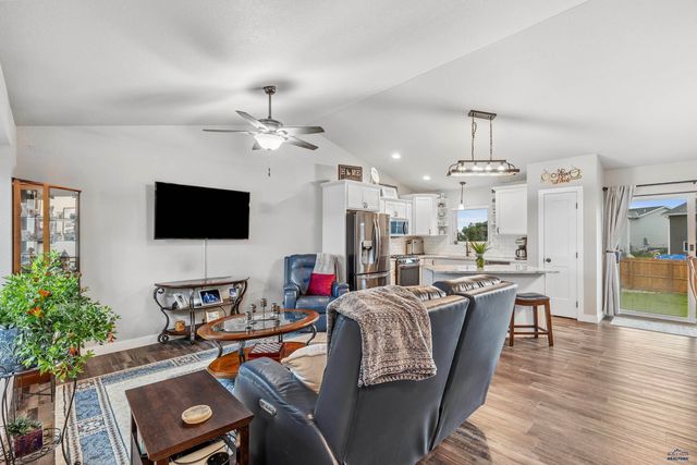 643 VALOR CT, Box Elder, SD 57719