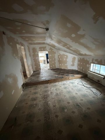 118 4th Street, Silvis, IL 61282