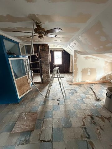 118 4th Street, Silvis, IL 61282