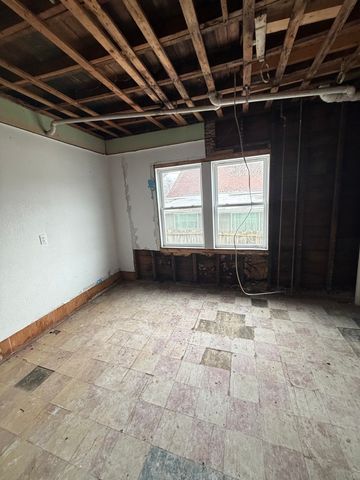 118 4th Street, Silvis, IL 61282