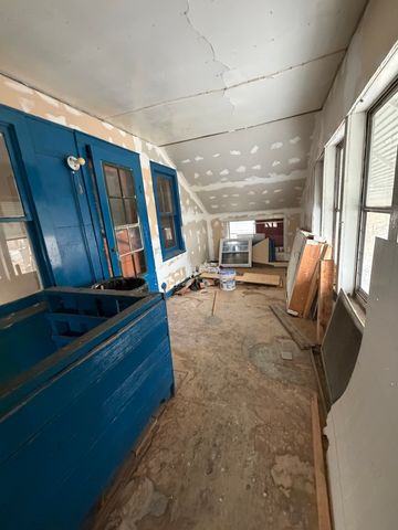 118 4th Street, Silvis, IL 61282