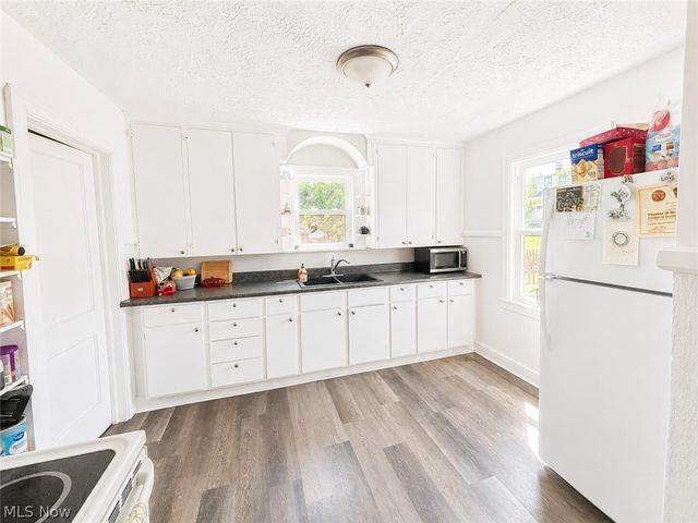 3735 Elbertus Avenue, Youngstown, OH 44507