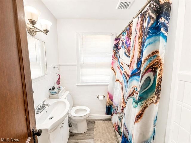 3735 Elbertus Avenue, Youngstown, OH 44507