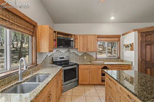230 Blue Garter Way, Monument, CO 80132
