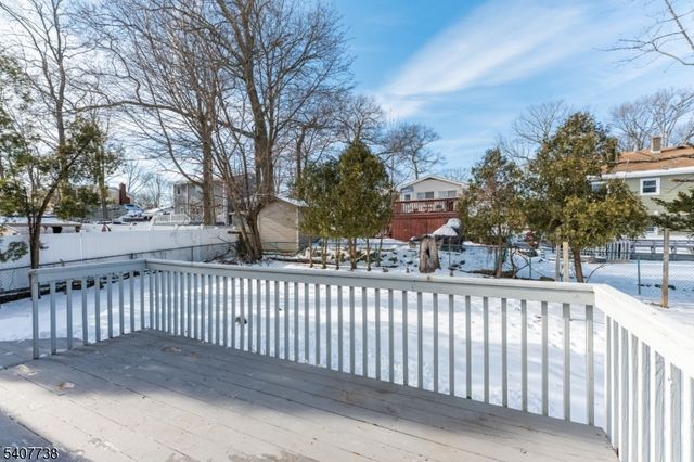 342 Dupont Ave, Hopatcong Boro, NJ 07843