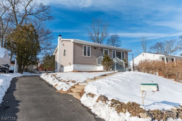 342 Dupont Ave, Hopatcong Boro, NJ 07843