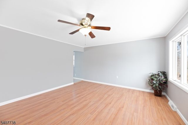 342 Dupont Ave, Hopatcong Boro, NJ 07843