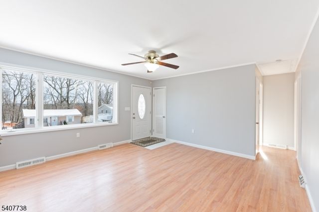 342 Dupont Ave, Hopatcong Boro, NJ 07843