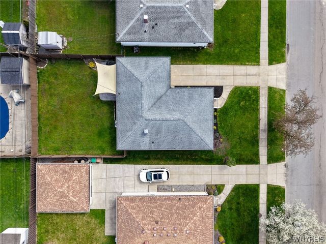 76 East Cherbourg Drive, Cheektowaga, NY 14227