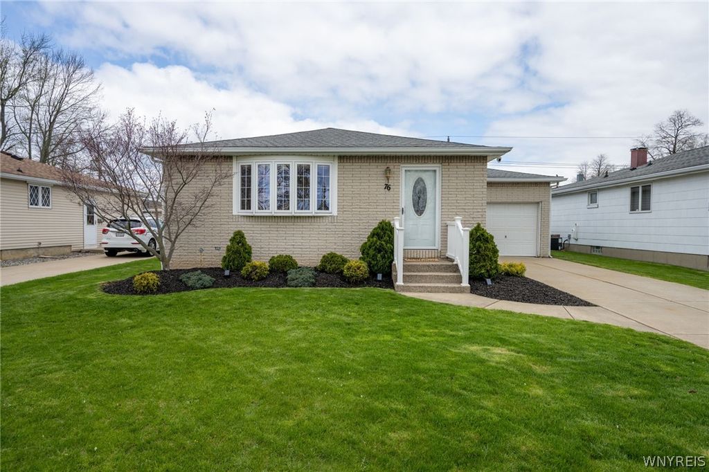 76 East Cherbourg Drive, Cheektowaga, NY 14227