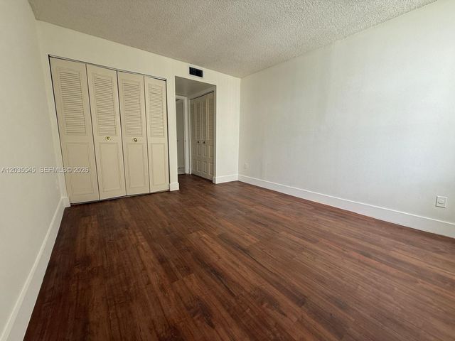 492 NW 165th Street Road 412, Miami, FL 33169