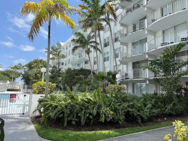 492 NW 165th Street Road 412, Miami, FL 33169