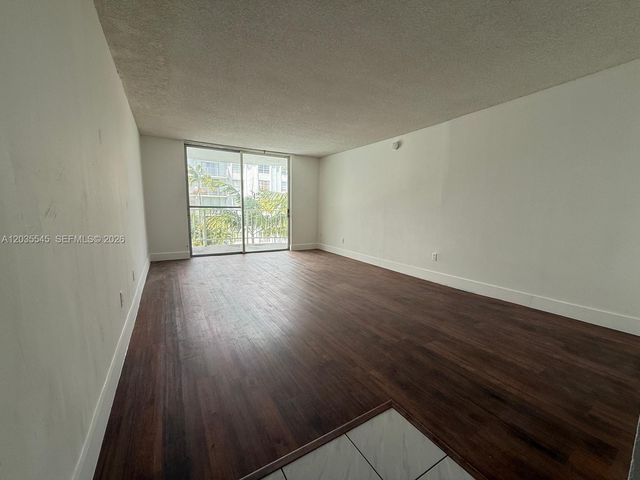 492 NW 165th Street Road 412, Miami, FL 33169