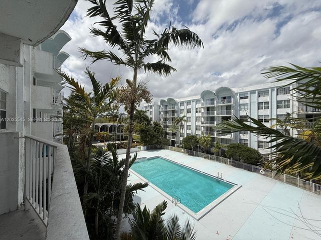 492 NW 165th Street Road 412, Miami, FL 33169