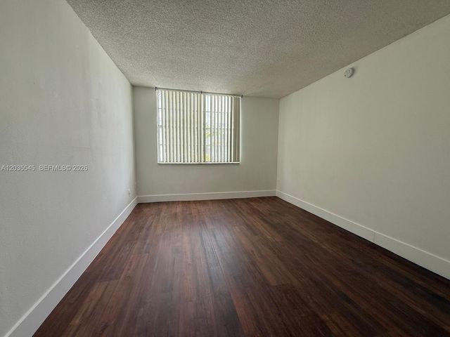 492 NW 165th Street Road 412, Miami, FL 33169