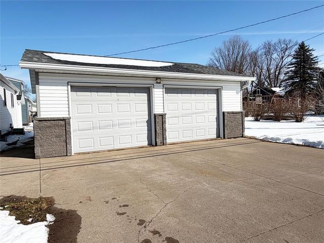 35 Phipps Avenue, Rice Lake, WI 54868