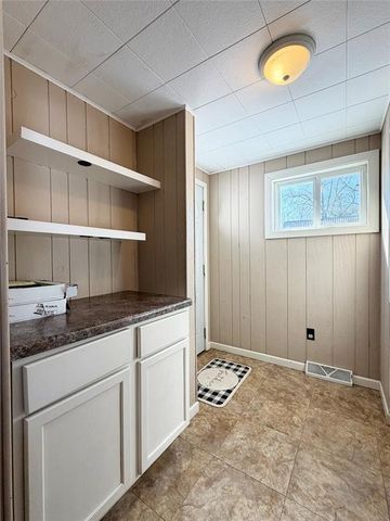 35 Phipps Avenue, Rice Lake, WI 54868