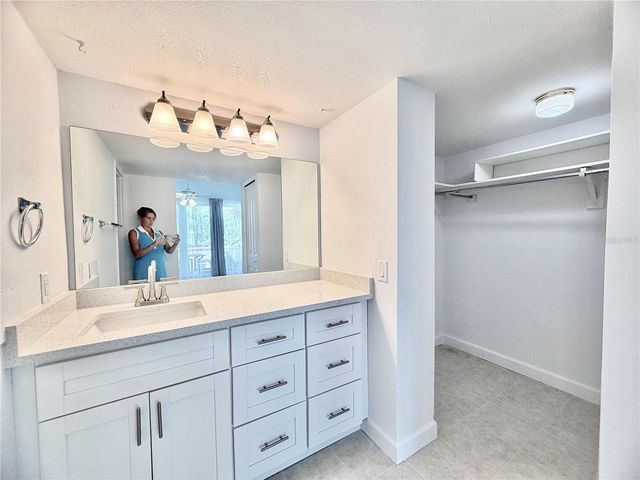 7400 SUN ISLAND DRIVE S 111, South Pasadena, FL 33707