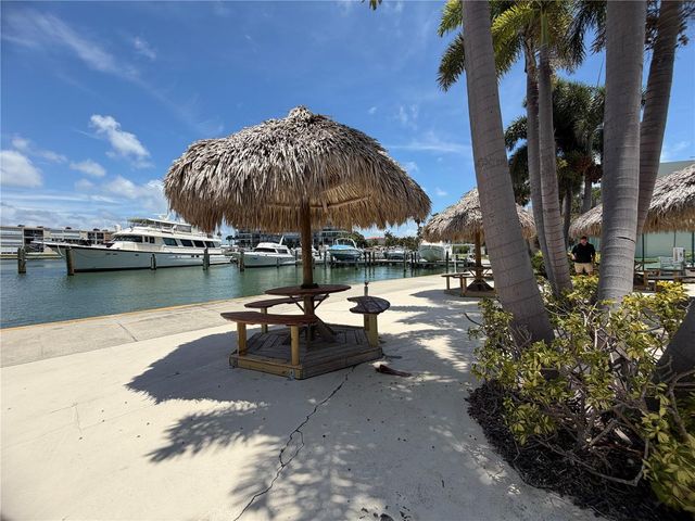 7400 SUN ISLAND DRIVE S 111, South Pasadena, FL 33707