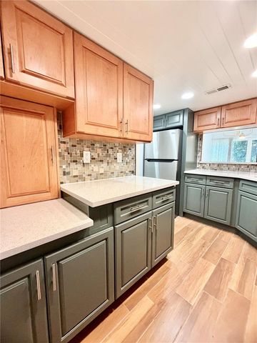 7400 SUN ISLAND DRIVE S 111, South Pasadena, FL 33707