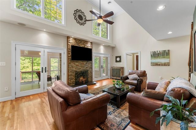 6189 Fire Ln, Mechanicsville, VA 23116