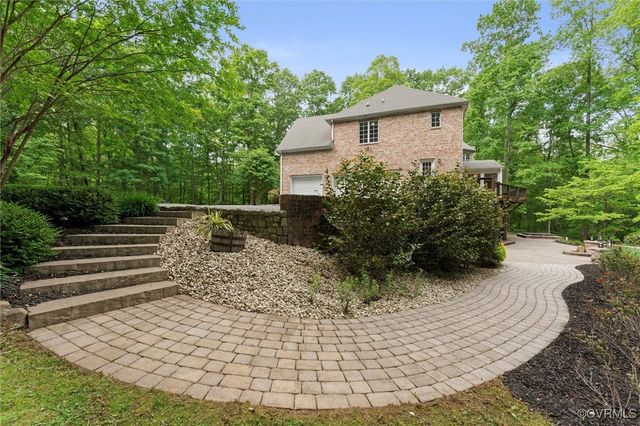 6189 Fire Ln, Mechanicsville, VA 23116