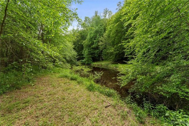 6189 Fire Ln, Mechanicsville, VA 23116