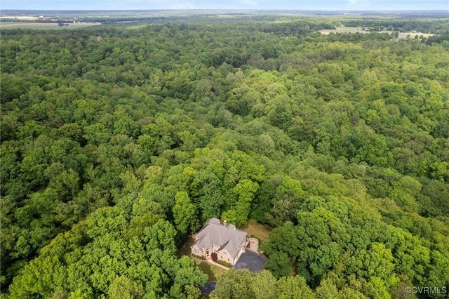 6189 Fire Ln, Mechanicsville, VA 23116