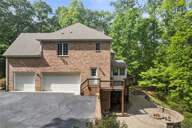 6189 Fire Ln, Mechanicsville, VA 23116