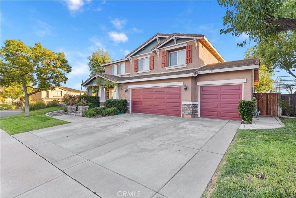 29351 Deerfield Circle, Murrieta, CA 92563 — exterior