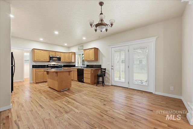 3036 S Grimes Creek Ave, Meridian, ID 83642