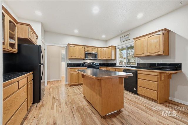 3036 S Grimes Creek Ave, Meridian, ID 83642