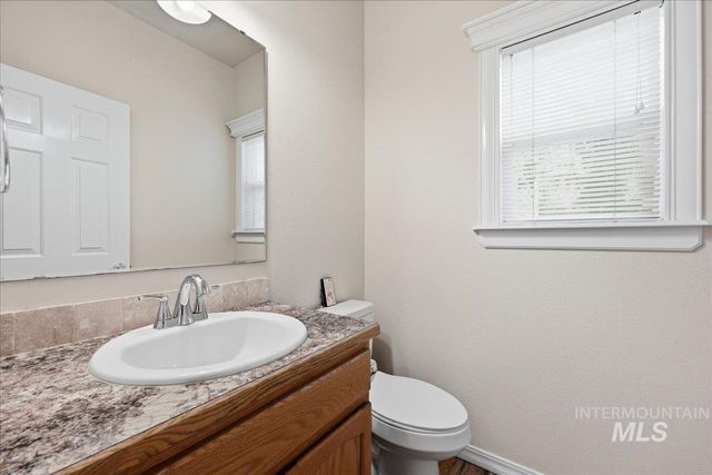 3036 S Grimes Creek Ave, Meridian, ID 83642