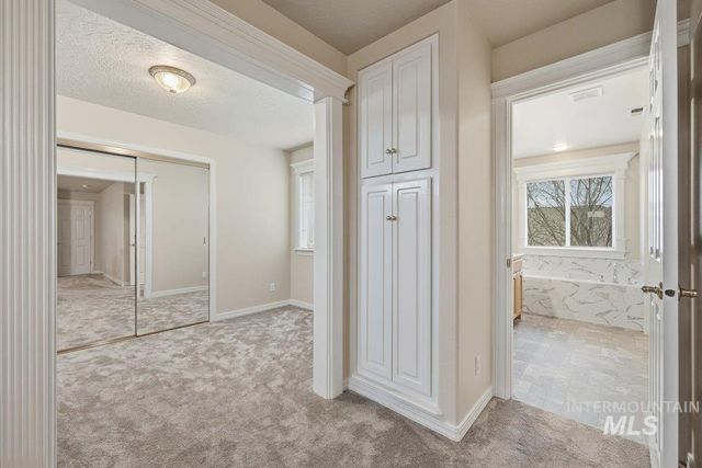 3036 S Grimes Creek Ave, Meridian, ID 83642