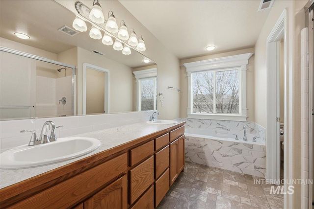 3036 S Grimes Creek Ave, Meridian, ID 83642