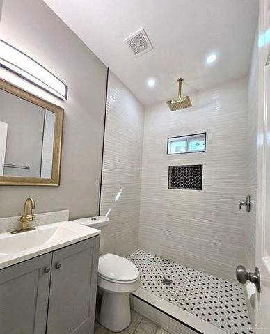 162 Valle Vista Drive, Elsa, TX 78543