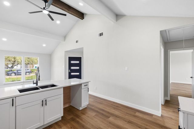 5213 Shirley Street, Baytown, TX 77521