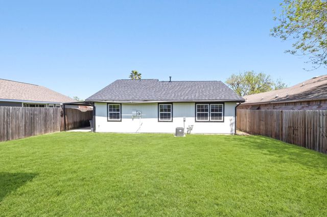 5213 Shirley Street, Baytown, TX 77521