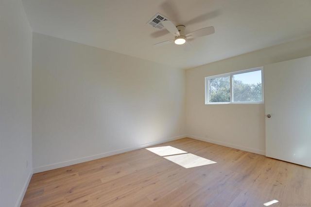 5360 Cole St, San Diego, CA 92117