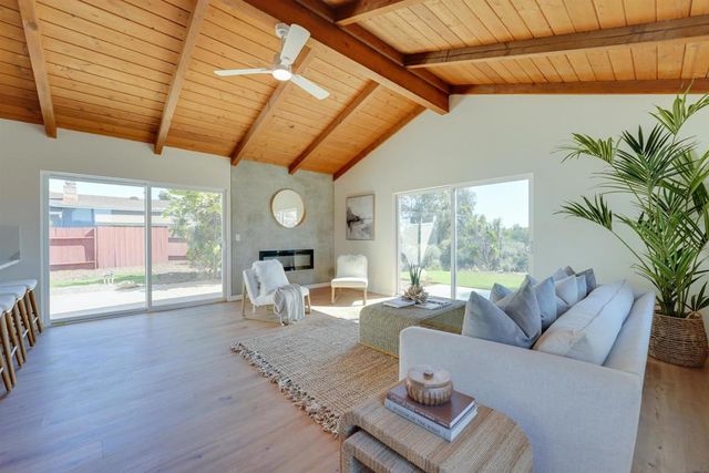 5360 Cole St, San Diego, CA 92117