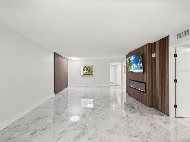3076 EASTLAND BOULEVARD 203, Clearwater, FL 33761