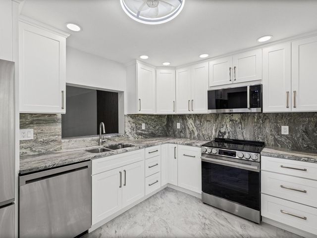 3076 EASTLAND BOULEVARD 203, Clearwater, FL 33761