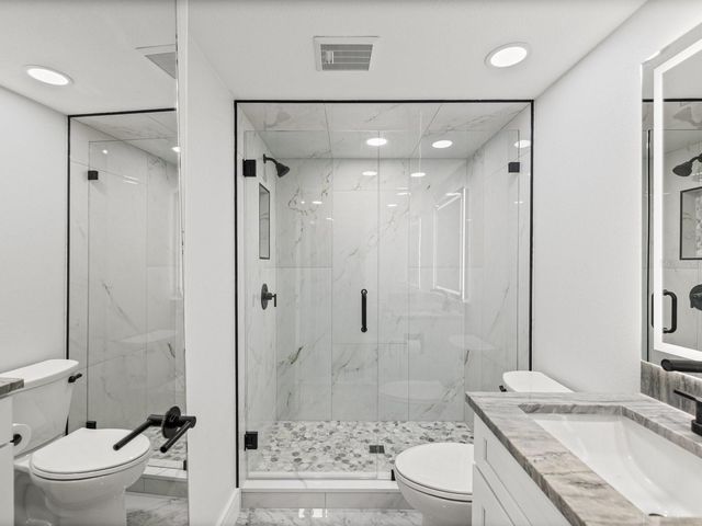 3076 EASTLAND BOULEVARD 203, Clearwater, FL 33761