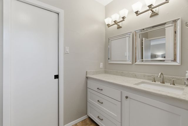 777 Custer Road 22-4, Richardson, TX 75080