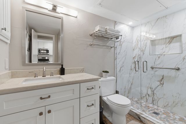 777 Custer Road 22-4, Richardson, TX 75080