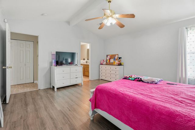 7803 Prairie Street, Hitchcock, TX 77563