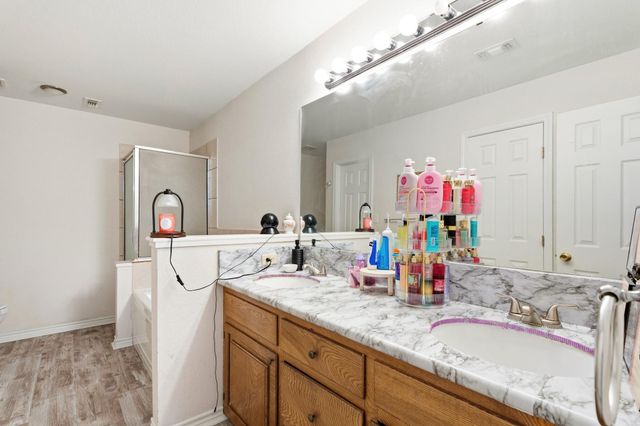 7803 Prairie Street, Hitchcock, TX 77563